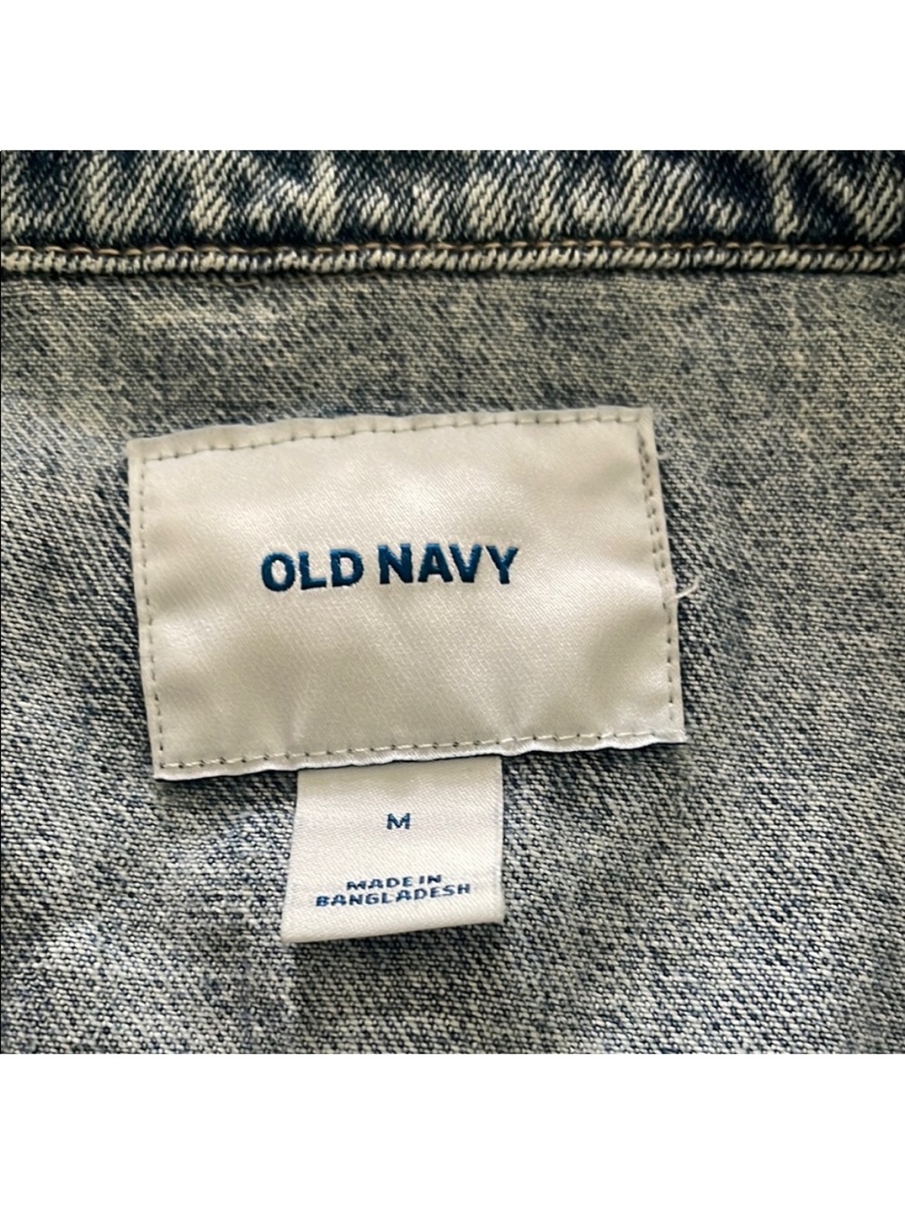 Old Navy Medium Wash Distressed Denim Jacket Size Medium - Picture 8 of 9